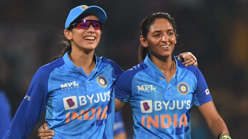 Smriti Mandhana stands by Harmanpreet Kaur as ICC takes action against Indian skipper; watch what happened in Bangladesh