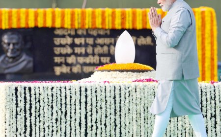 PM performing parikrama at the Samadhi of the former PM Shri Atal Bihari Vajpayee on his death anniversary at Sadaiv Atal