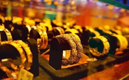 Gold rate today: Yellow metal gains as US dollar, yields retreat; may face resistance at  ₹59,800 per 10 grams