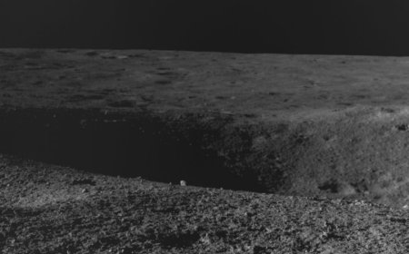 Chandrayaan's Pragyan rover avoids 4m crater, safe path picked