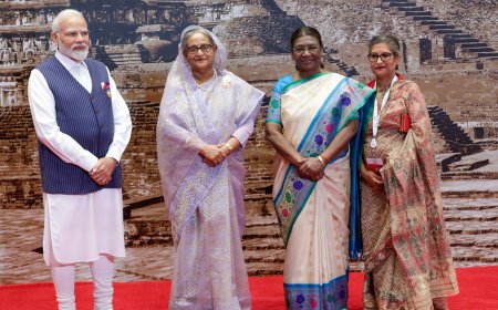 President, Smt. Droupadi Murmu and PM welcoming the World leaders for gala dinner at Bharat Mandapam, in Pragati Maidan, New Delhi