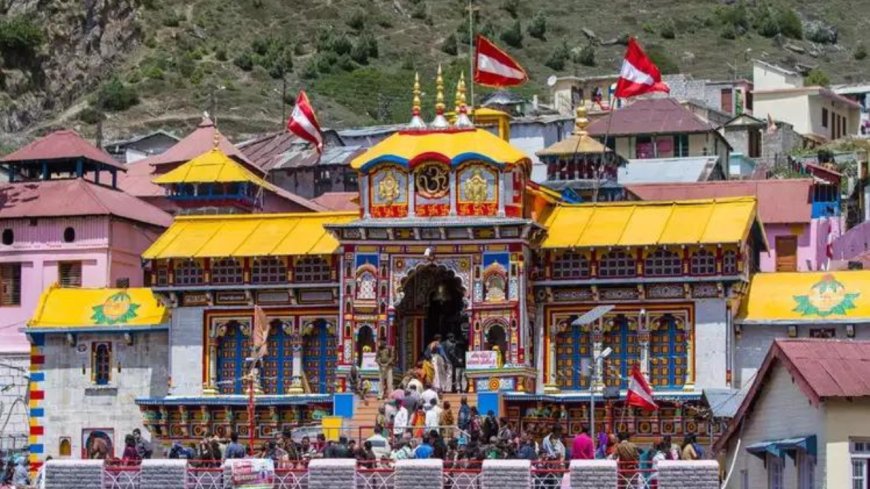 Cracks appear in Badrinath shrine main gate, ASI starts repairs