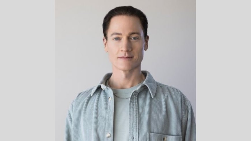 Millionaire takes 111 pills daily to look 28 years younger!