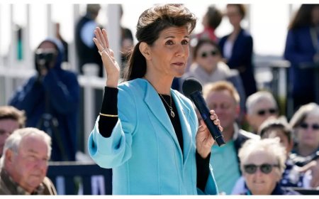 Hamas' attack on Israel pushes foreign policy into 2024 race. That could benefit Nikki Haley