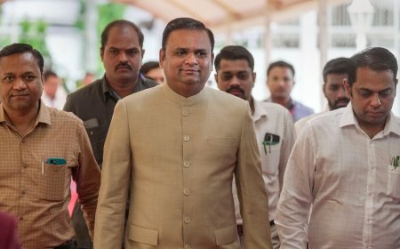 Sena disqualification row: Opposition questions Maharashtra Speaker as ‘irked’ CJI raps delay