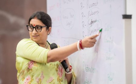 Smriti Irani pens a special note for Durga Puja