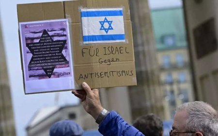 Jewish group honours Indian-American doctor for standing against antisemitism