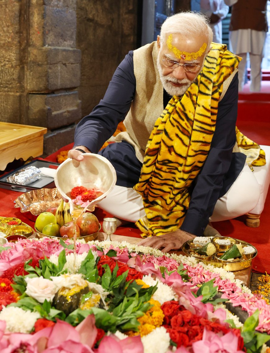 PM offers prayers at Jageshwar Dham in Almora