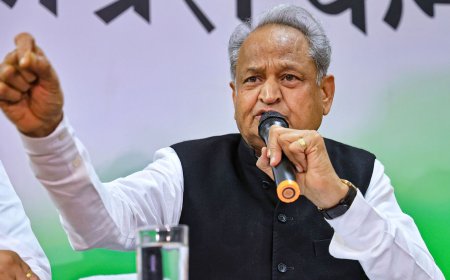 'What can you expect?’: Ashok Gehlot as PM Modi calls Rahul Gandhi 'moorkhon ke sardar'
