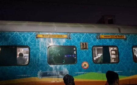 Bihar-bound Vaishali Express catches fire in UP, 19 injured