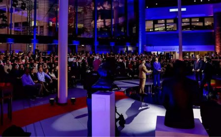 Dutch vote in tight race to pick a new prime minister