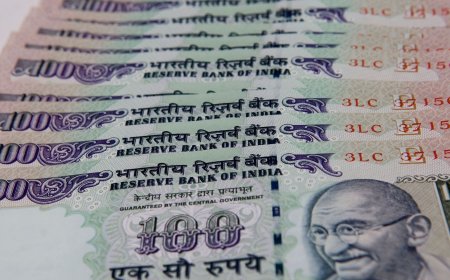 Rupee trades flat at 83.33 against the US dollar