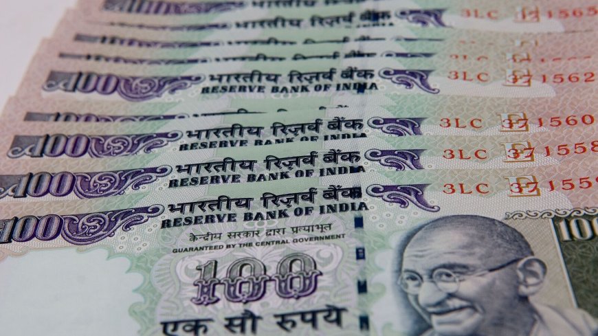 Rupee trades flat at 83.33 against the US dollar