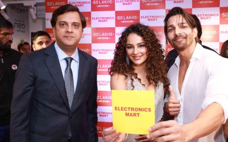 FESTIVE SEASON WITNESSED ELECTRONICS MART FESTIVE BUMPER DRAW OFFER OF RS. 50 LAKHS CASH PRIZE