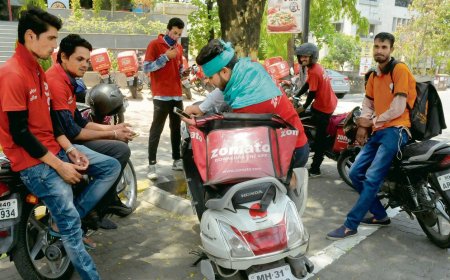 Zomato steers ahead in food delivery race. Is Swiggy far behind?
