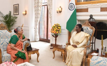 Chairperson of the Infosys Foundation, Smt. Sudha Murthy called on the President of India, Smt. Droupadi Murmu at Rashtrapati Bhavan, in New Delhi