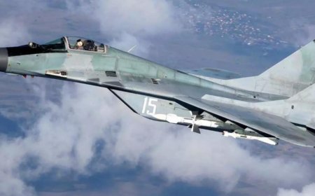 Navy's MiG-29K aircraft suffers tyre burst at Dabolim airport