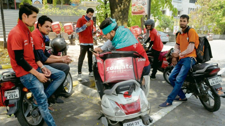 Zomato steers ahead in food delivery race. Is Swiggy far behind?