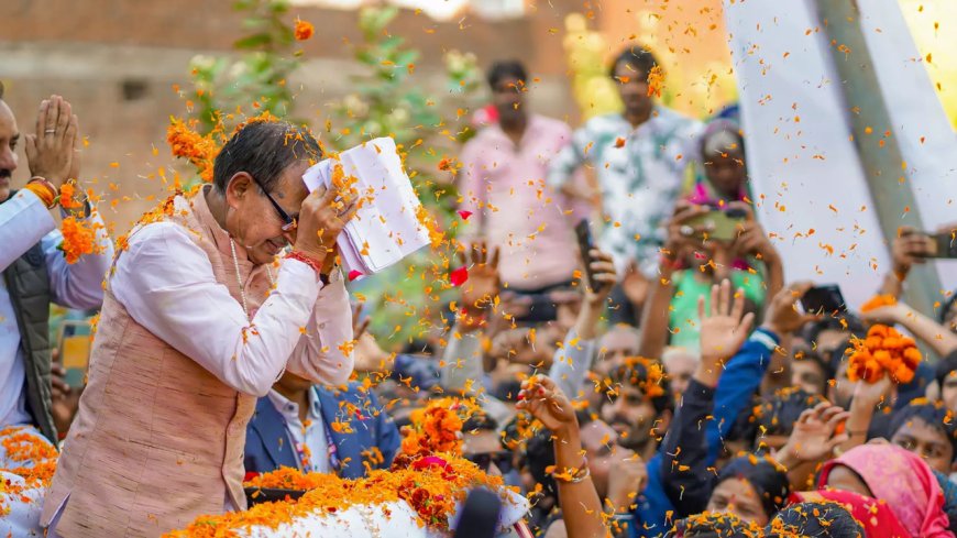 'Not leaving MP': Emotional Shivraj to teary-eyed 'ladli behnas'