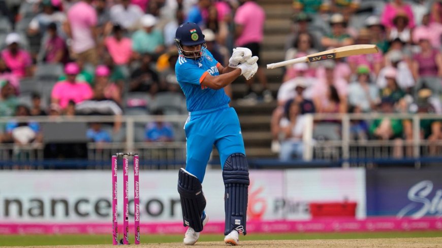 IND Vs SA 1st ODI: Shreyas Iyer's bat flies off his hand during match, images go viral