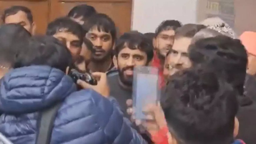 Watch: Rahul Gandhi meets Bajrang Punia as WFI crisis continues