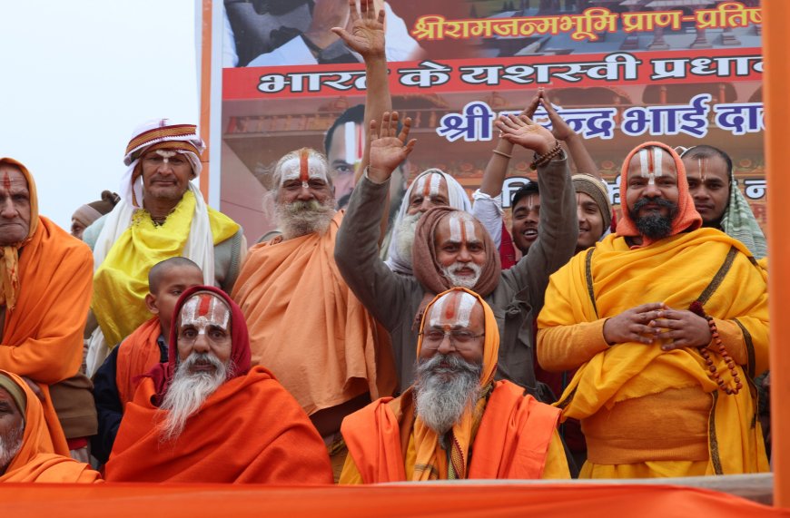 PM receives warm welcome by people during his arrival at Ayodhya