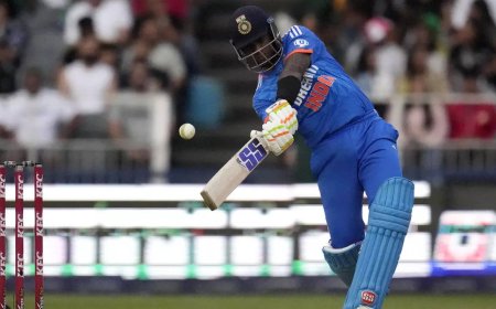 'The bloke is a freak...': Nasser lauds Surya's T20 brilliance