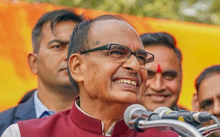 <i>Rajtilak se vanvaas</i>: Ex-MP CM Shivraj Singh Chouhan on political journey as women shout 'don't leave us'