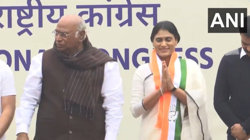 Jagan Mohan Reddy's sister YS Sharmila joins Congress, merges party ahead of Lok Sabha polls