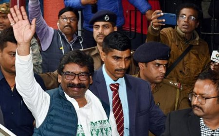 Supreme Court asks Hemant Soren to approach HC against ED arrest in money laundering case