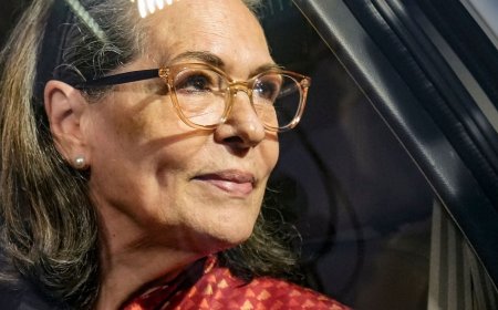 Sonia Gandhi to be named for Rajya Sabha polls, Priyanka to inherit Lok Sabha Raebareli seat?