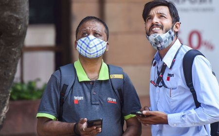 HDFC Bank share price hits 52-week low, down 20% in 2024 so far