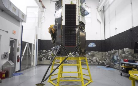 SpaceX postpones launch of intuitive machines Moon mission