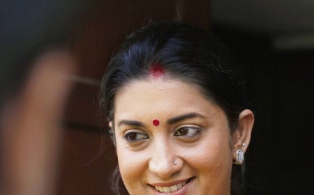 Here's why Smriti Irani &amp; Rahul Gandhi are in Amethi today