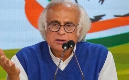 ‘Absolute disgrace’: Congress slams Ghulam Nabi Azad over 'Abdullahs night meeting with Modi, Shah' claim