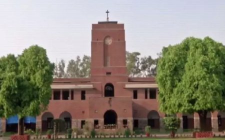 St Stephen's 'suspends' 100 students for not attending assembly