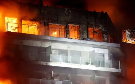 Spain: Fire engulfs high-rise apartment block in Valencia
