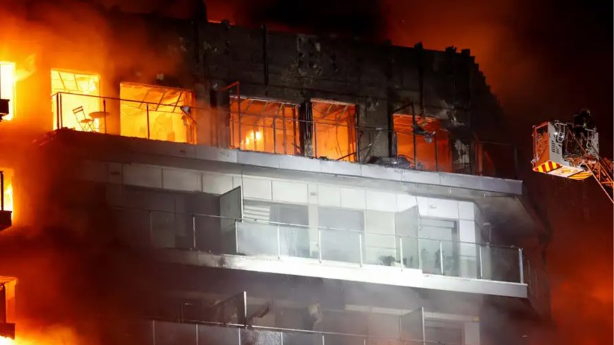 Spain: Fire engulfs high-rise apartment block in Valencia