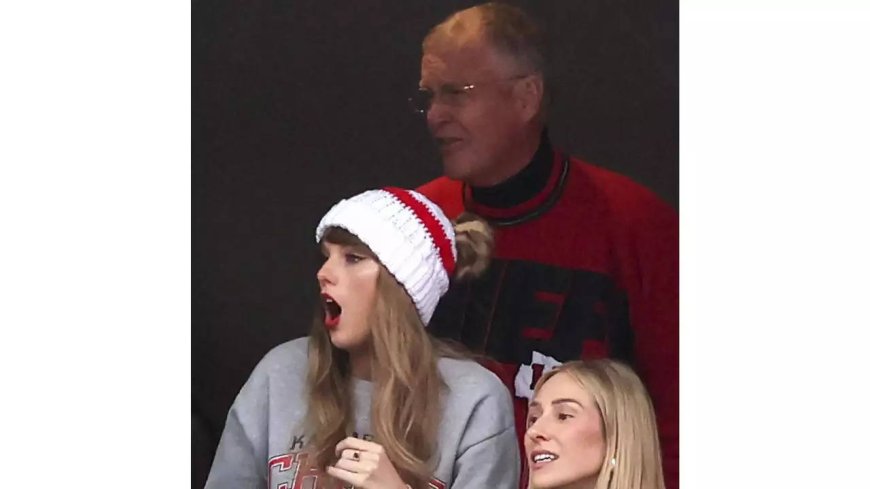 Taylor Swift's dad accused of punching photographer in Australia