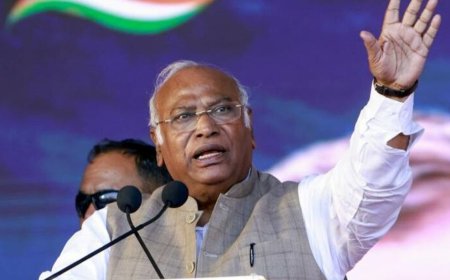 Modi govt ‘desperate’, using SBI to hide ‘dubious dealings’ through electoral bonds: Congress