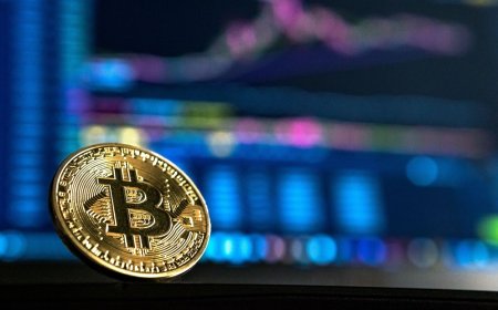 Bitcoin price hits new record high above $71,000