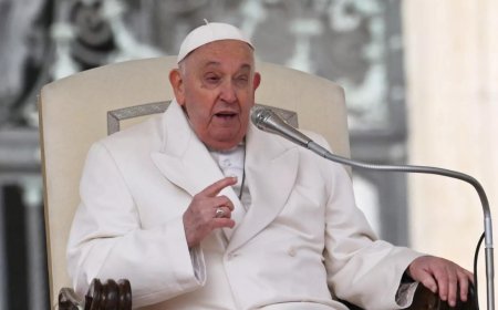 After Ukraine controversy, Pope again condemns 'madness of war'