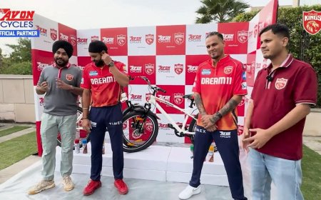 IPL 2024: Punjab Kings' players, Avon Cycles celebrate Holi in style | Watch