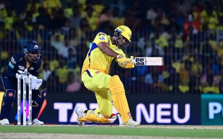 'Is there any Indian who hits sixes better than him?'