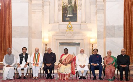 President of India, Smt. Droupadi Murmu grace the Bharat Ratna Awards distribution ceremony at Rashtrapati Bhavan