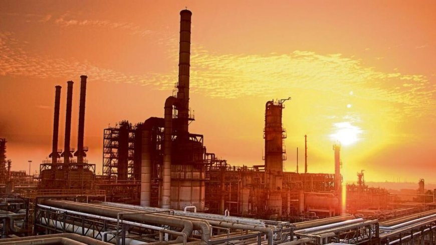 Oil prices rise 2% after supply disruption as Ukraine attacks Russian refineries; Brent at $83/bbl