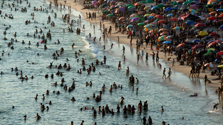 Heat wave: Record index of 62.3C scorches Rio de Janeiro