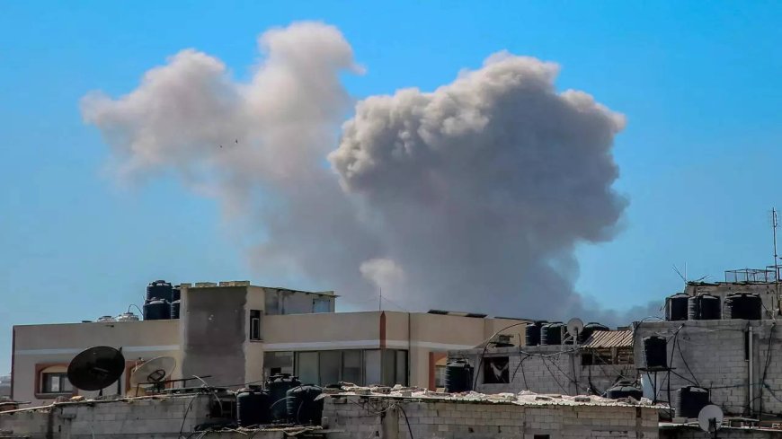 Israel besieges 2 more Gaza hospitals, Palestinians demand their evacuation,