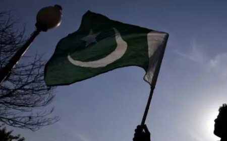 Two Pakistan soldiers, wanted terrorist killed in encounter in Khyber Pakhtunkhwa province