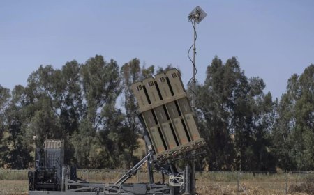 Australia tells citizens to depart Israel, Palestinian territories if 'safe to do so'